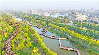 吳忠市利通區(qū)城南生態(tài)文化公園的建設，讓城市更加生態(tài)宜居。