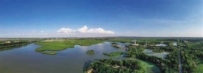 <p>　　鳴翠湖國(guó)家濕地公園（本版文圖均由興慶區(qū)文旅局提供）</p>