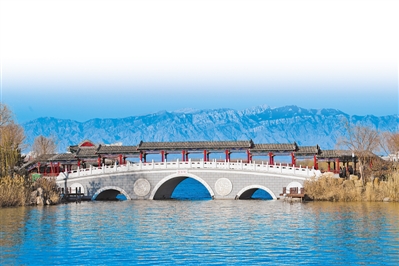 <p>　　閱海湖畔，天藍(lán)水清。本版圖片均本報記者　馬楠　攝</p>