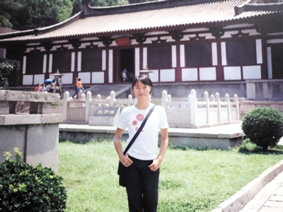 <p>　　從上大學(xué)開始，李丹愛上了體育，總是清爽的短發(fā)模樣。</p>