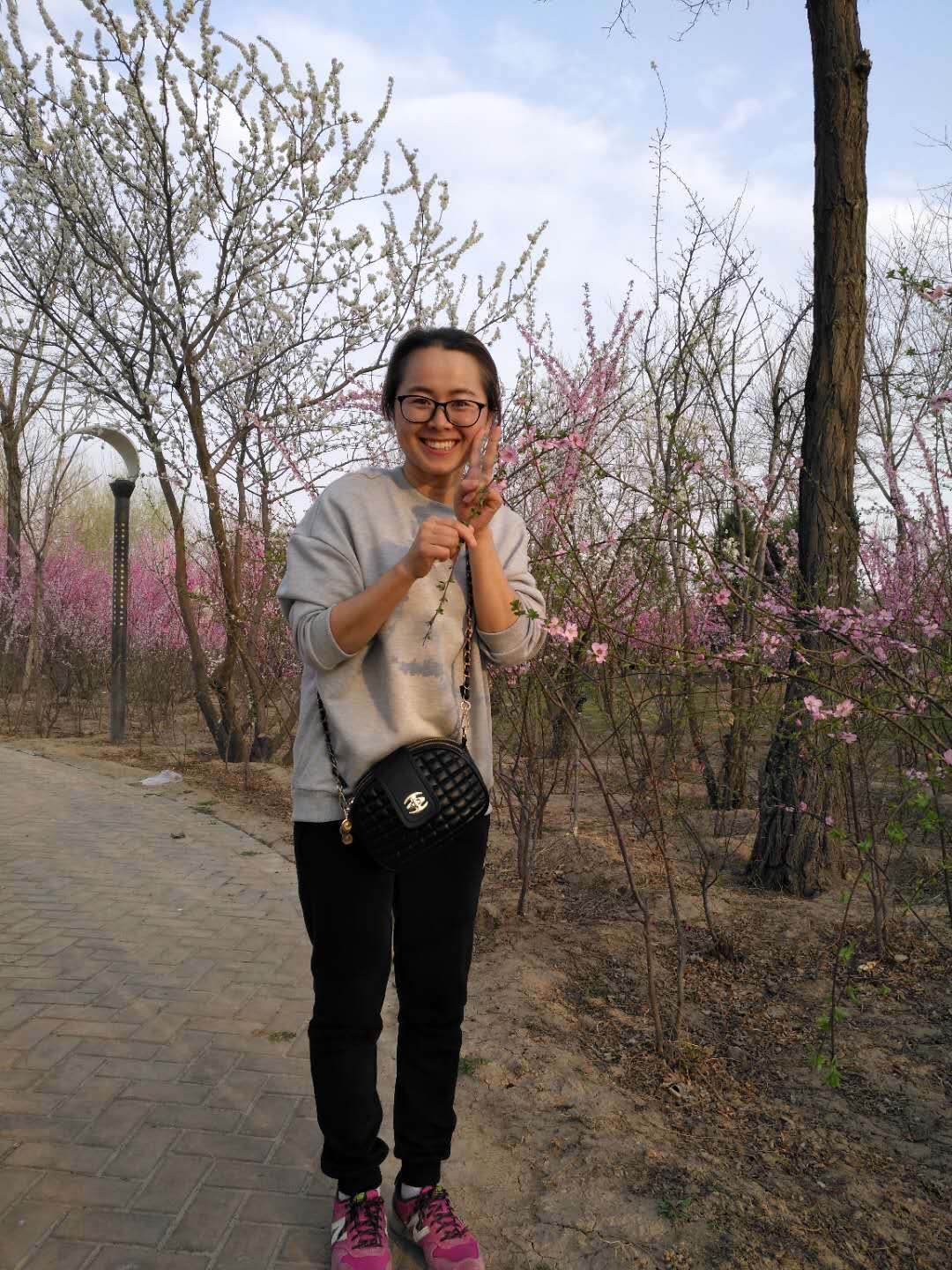 16、何英慧.jpg