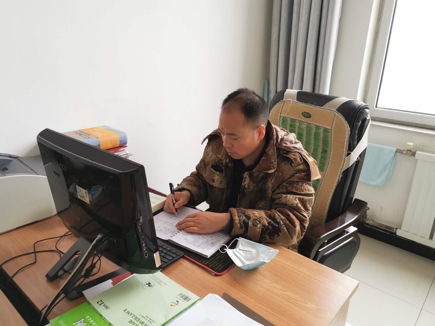 過電腦學(xué)習(xí)最新疫情防控方案.jpg