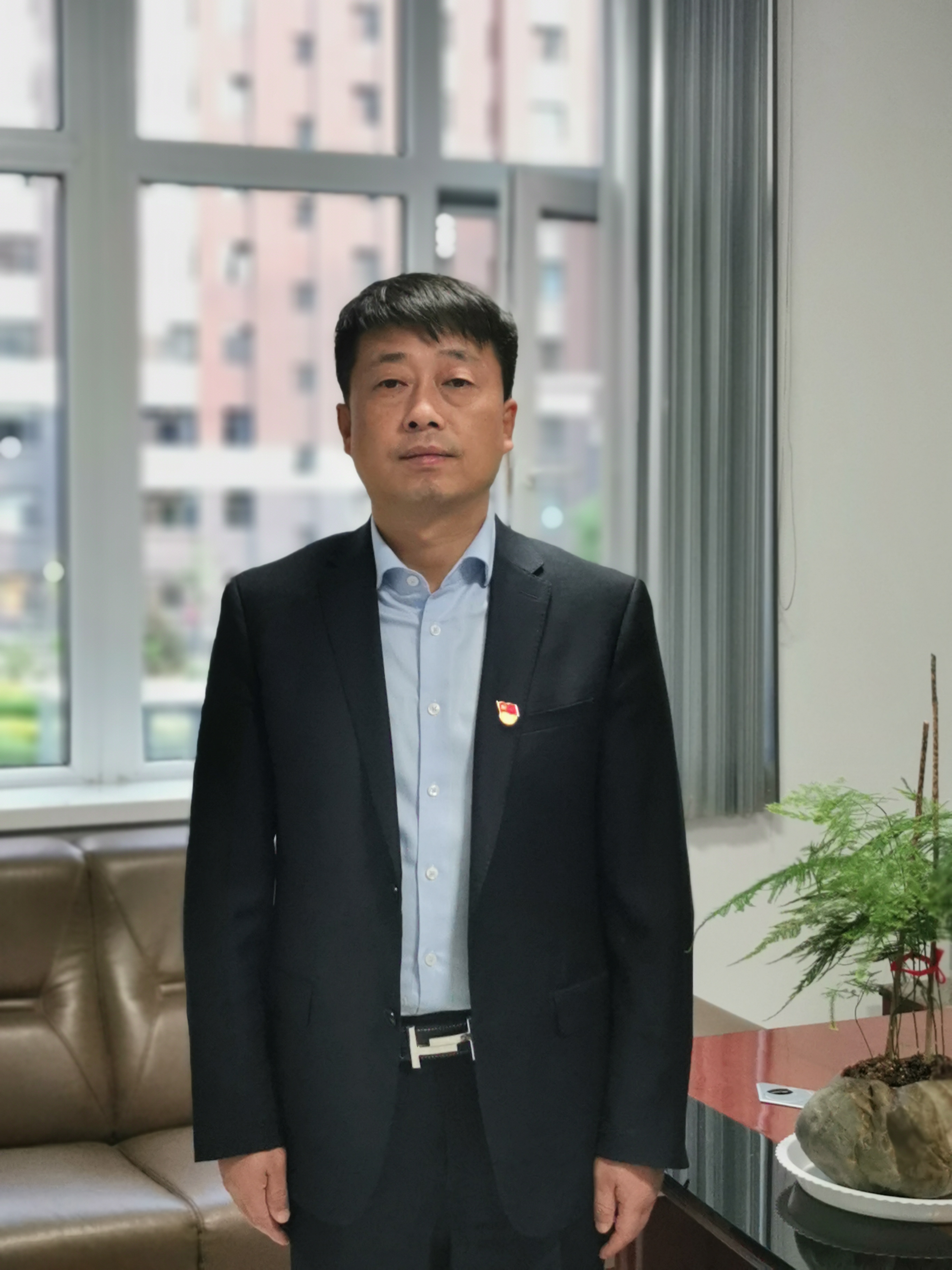 李東寧.jpg